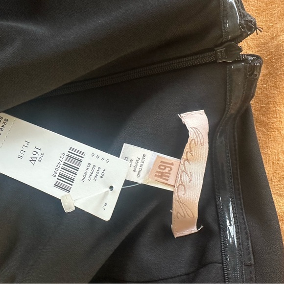 Hutch Long-Sleeve Off-The-Shoulder Pleated Maxi Dress - Picture 6 of 7